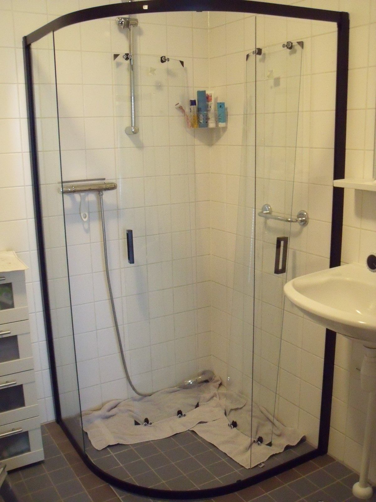 Sanitair plaatsen of vervangen douchecabine; Sanitair plaatsen Werkspot