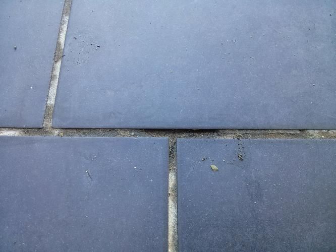 Uitslijpen en opnieuw voegen buiten terras 3.50/6.50 meter Werkspot