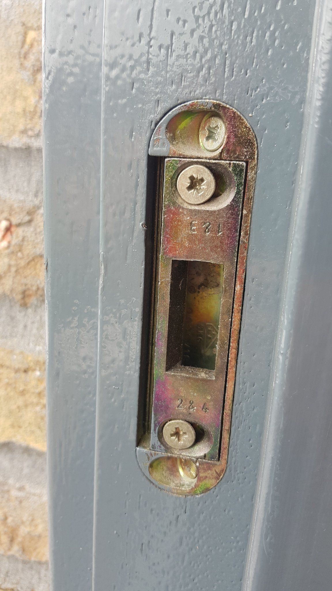 Niet goed sluitende deur en kozijn herstellen Werkspot