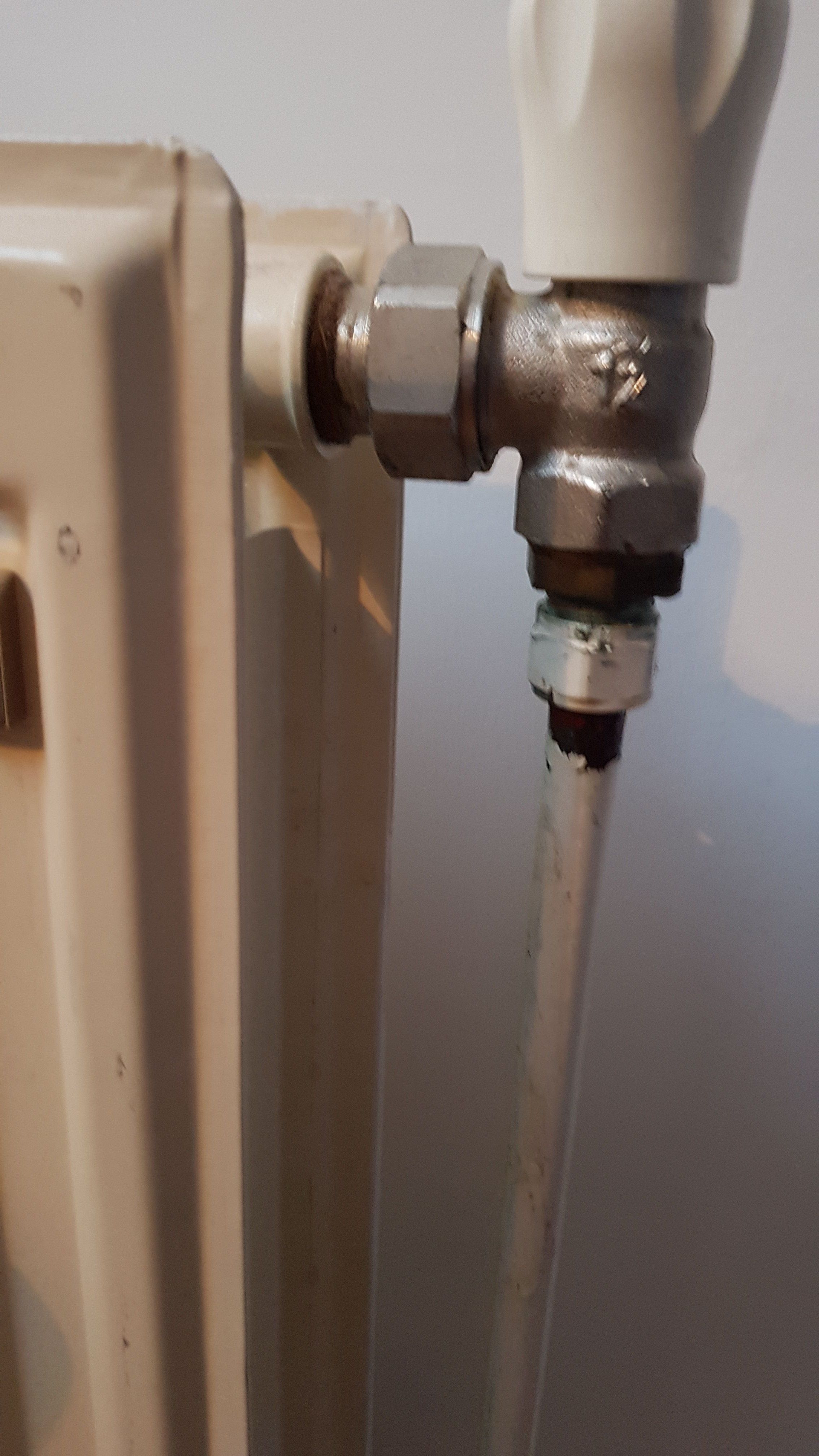 Radiatioren plaatsen of vervangen 1 radiator; Nieuwe radiatoren pl... Werkspot