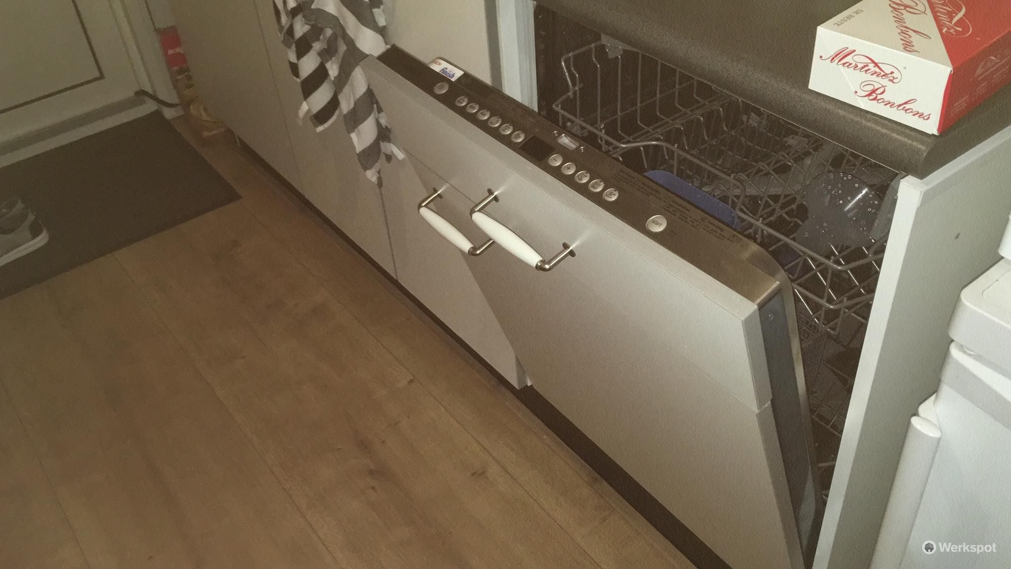Inbouwen vaatwasser (volledig geintegreerd) standaard keukenblok Werkspot