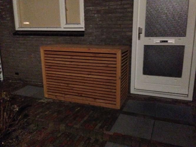Houten omkisting buitenunit airco Werkspot