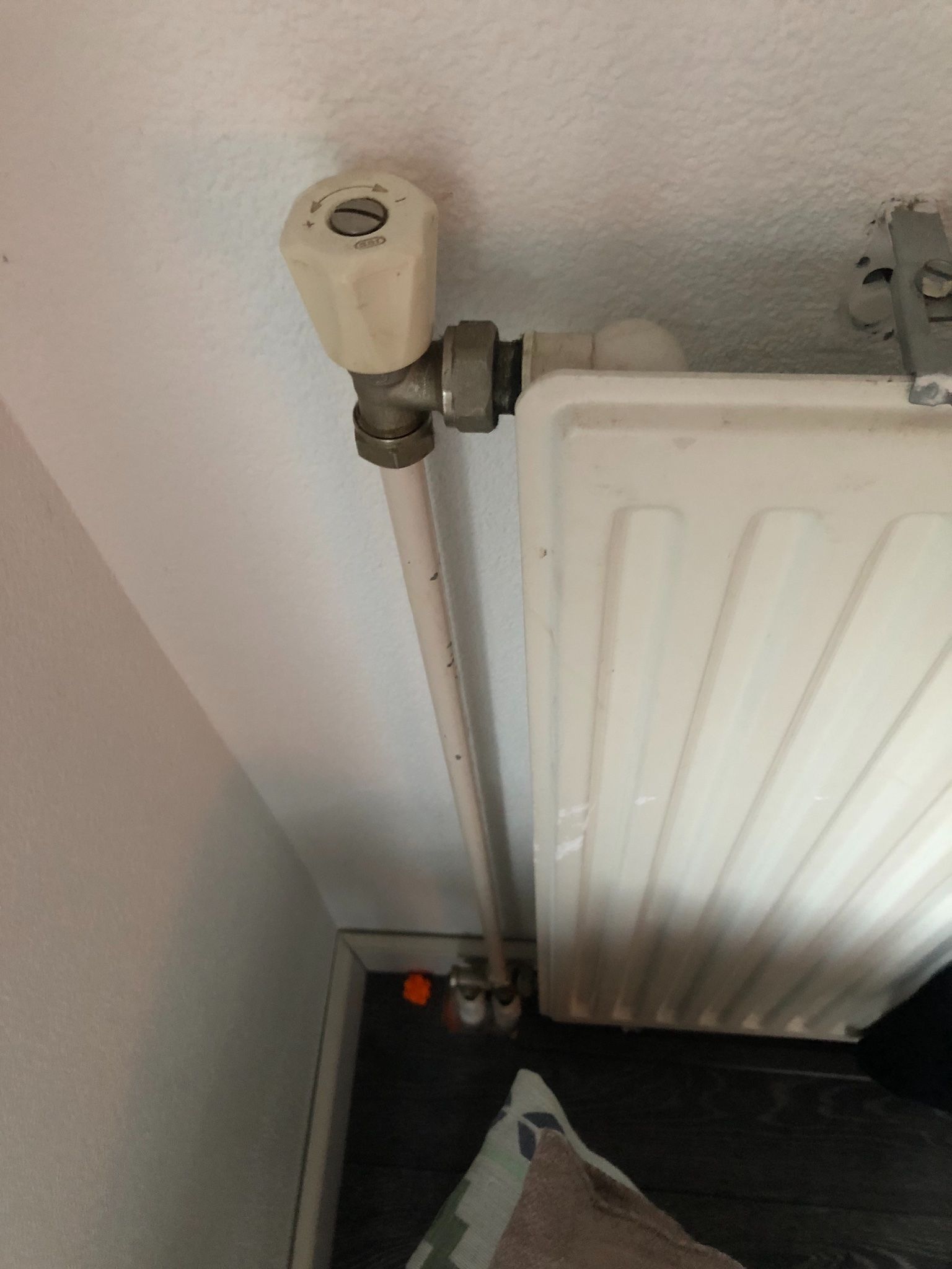 Radiator plaatsen Werkspot