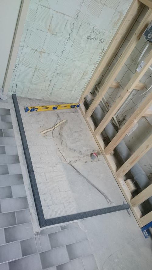 Douchegoot plaatsen (vloer is reeds ingehakt!) Werkspot