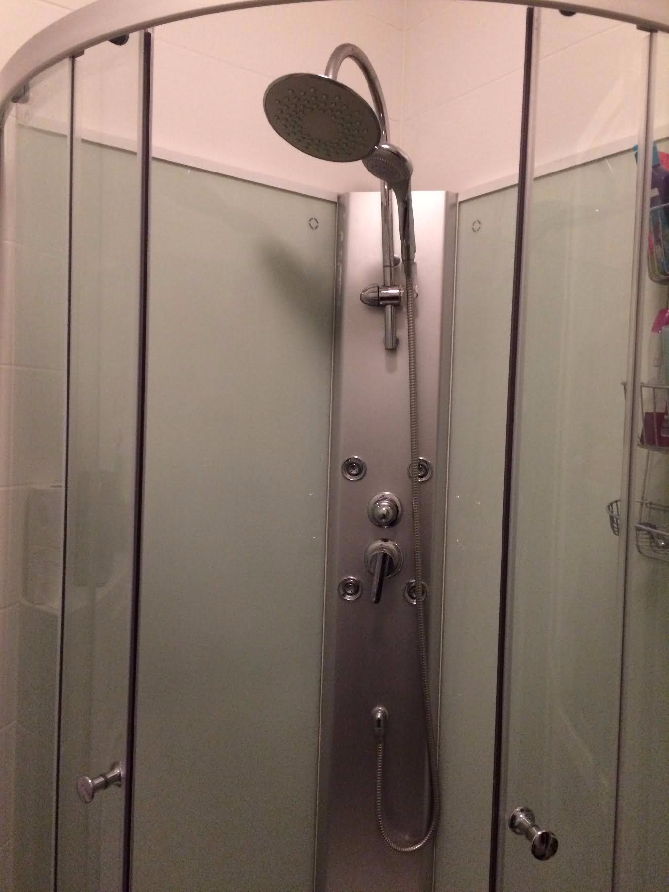 bestaande leiding op douchekop aansluiten Werkspot