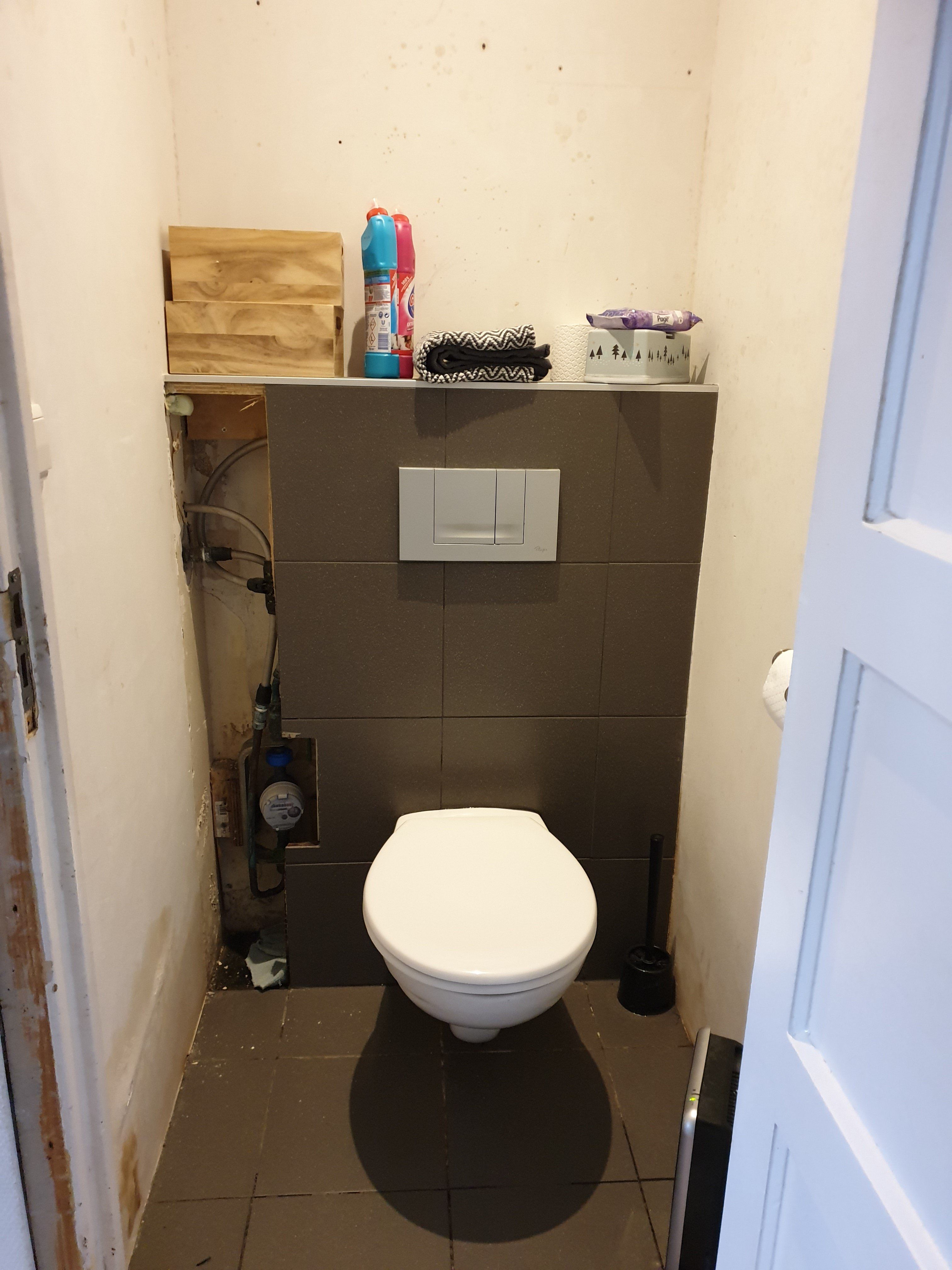 Toilet renovatie 1 m2; Hangend Werkspot