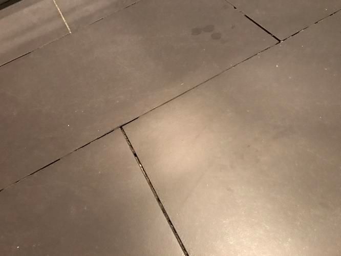 Revolutionaire Oplossing Voor Afbladderend Voegwerk In De Badkamer