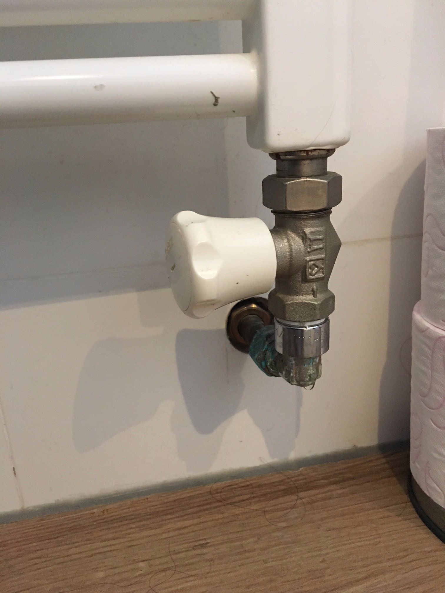 Radiator ventielen vervangen + bypass aanleggen Werkspot