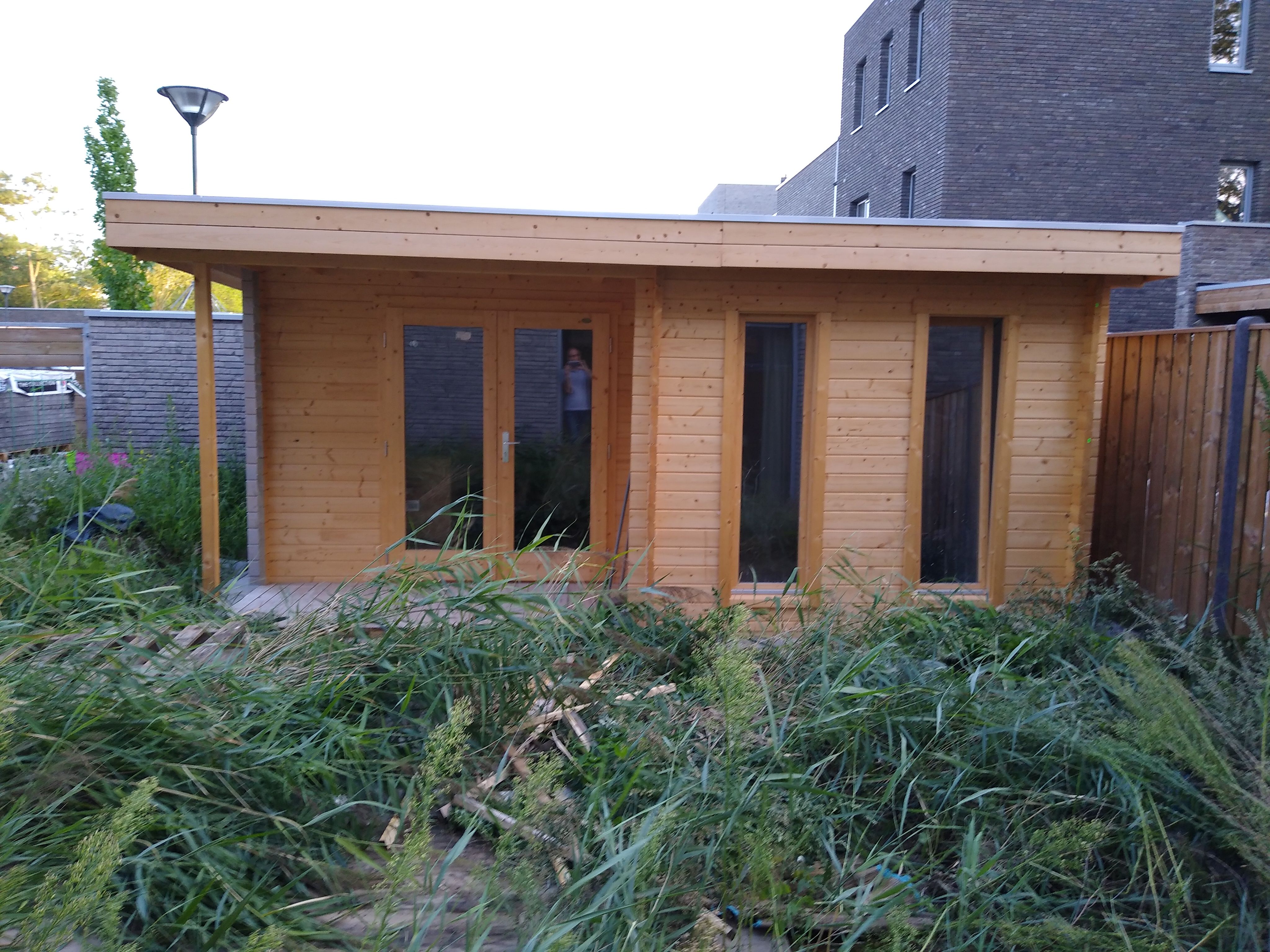 Schilderwerk Buiten Schuur Of Tuinhuis 1 Deur 3 Kozijnen Werkspot