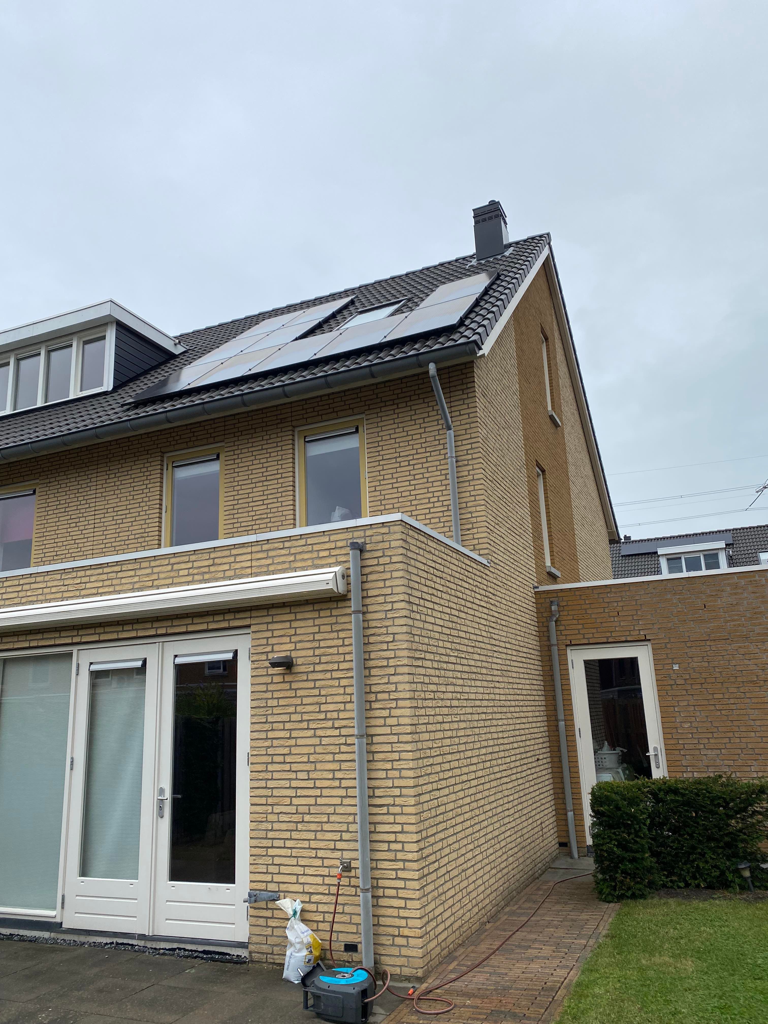 Zonnepanelen Tijdelijk verwijderen en terugplaatsen; 10 zonnepanelen Werkspot