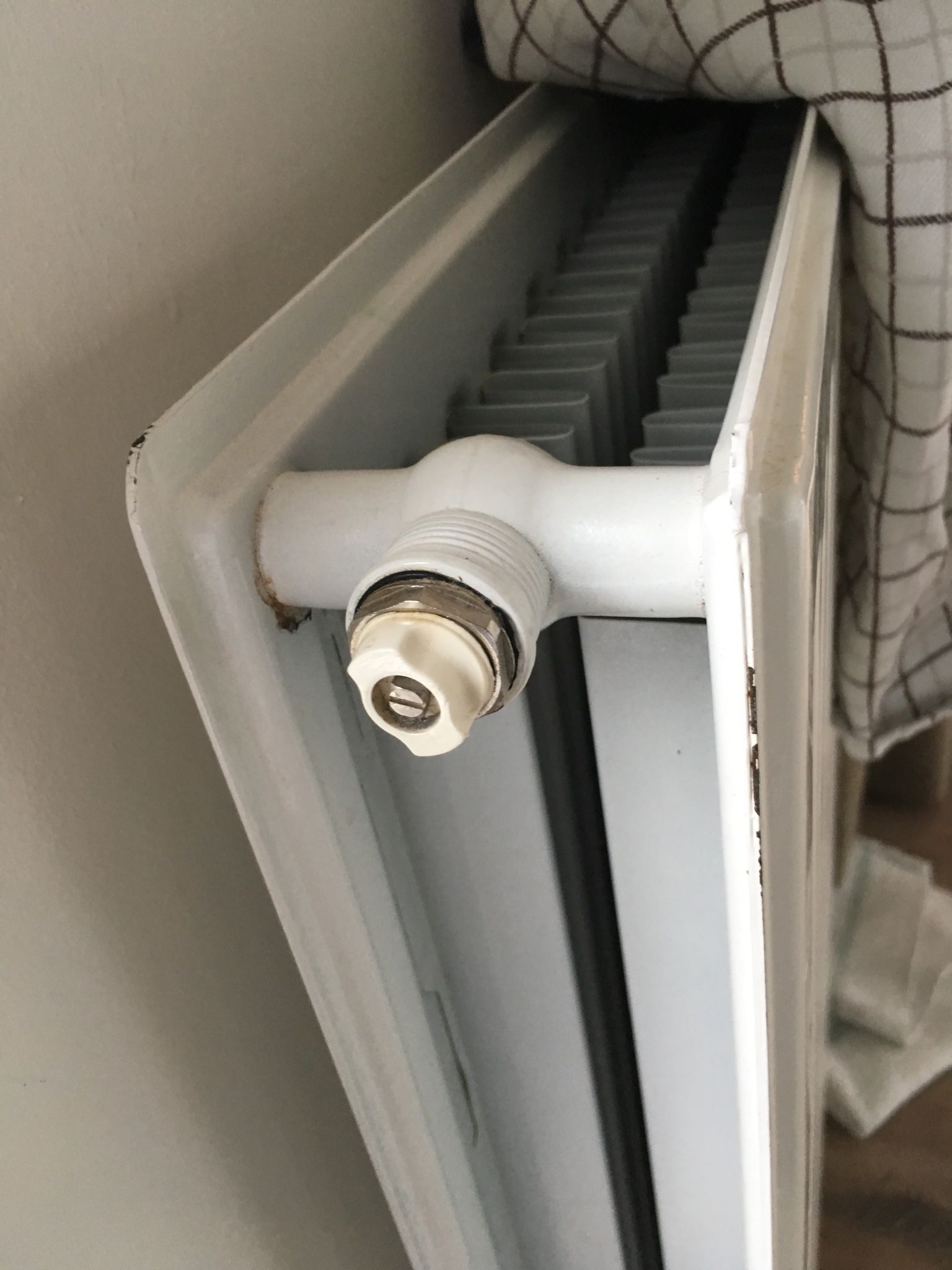 Blindstop radiator lekt Werkspot