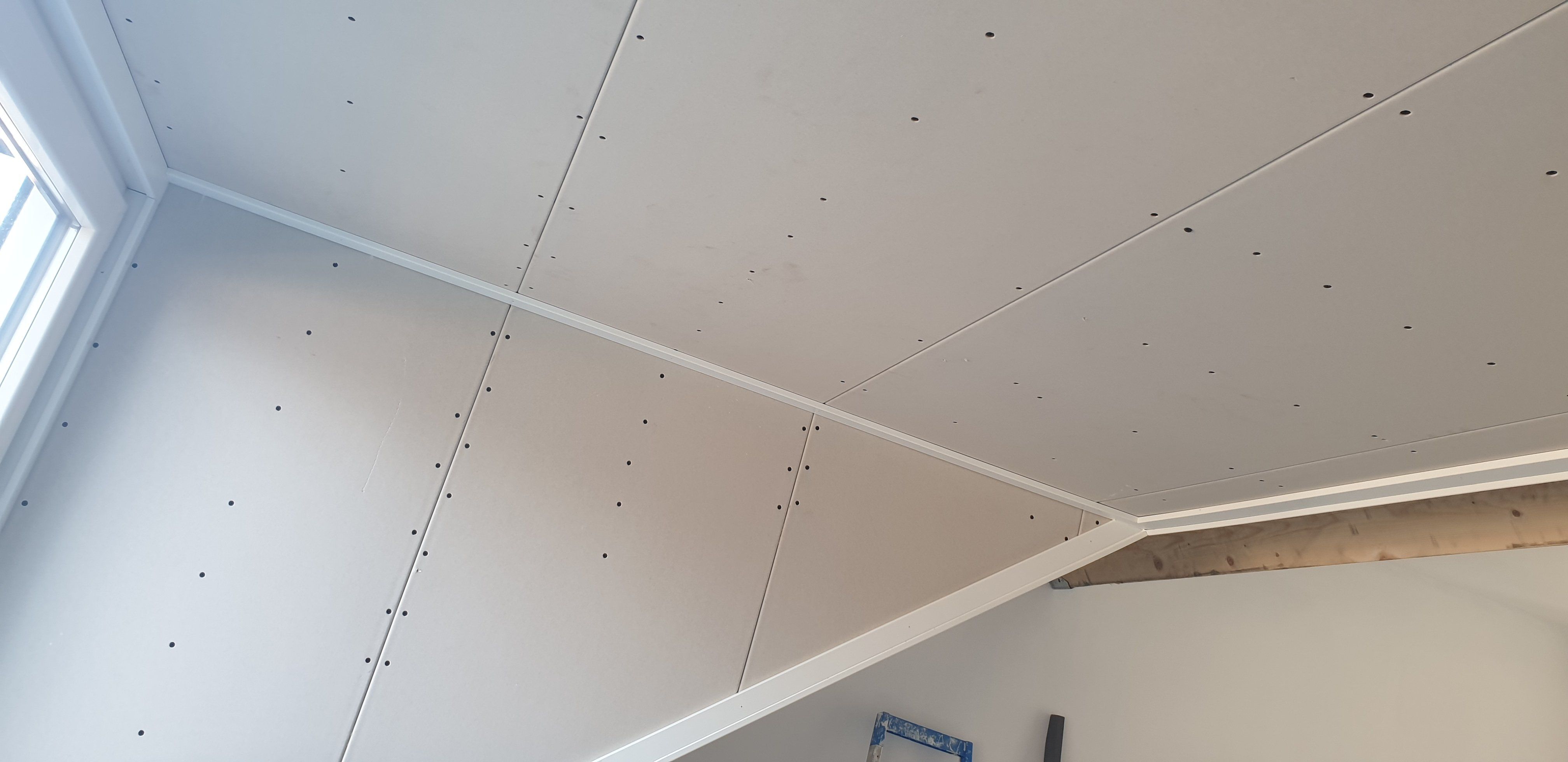 Zolder renoveren Schilderen, Stucen Werkspot