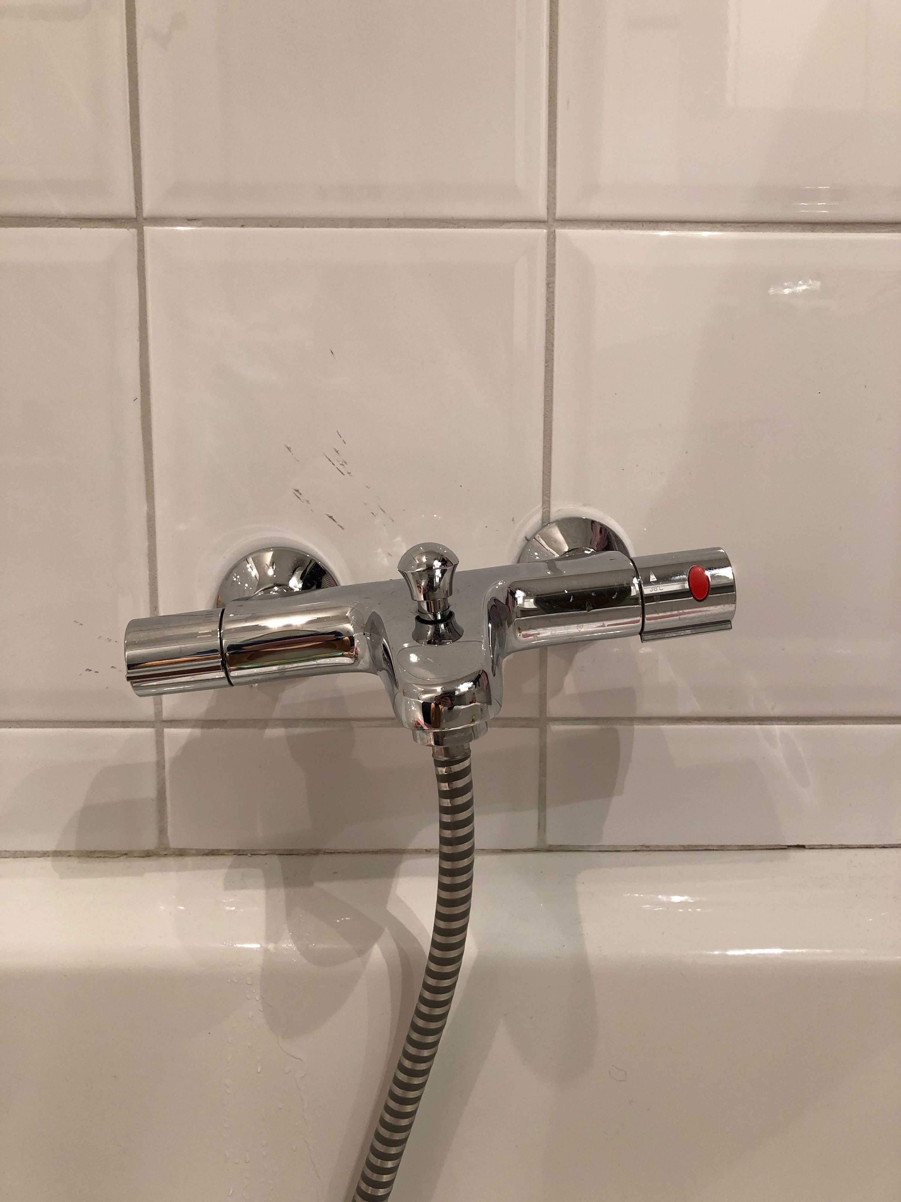 Kraan 1 kraan; Badkamer; Kranen installeren, Kranen repareren, Kra