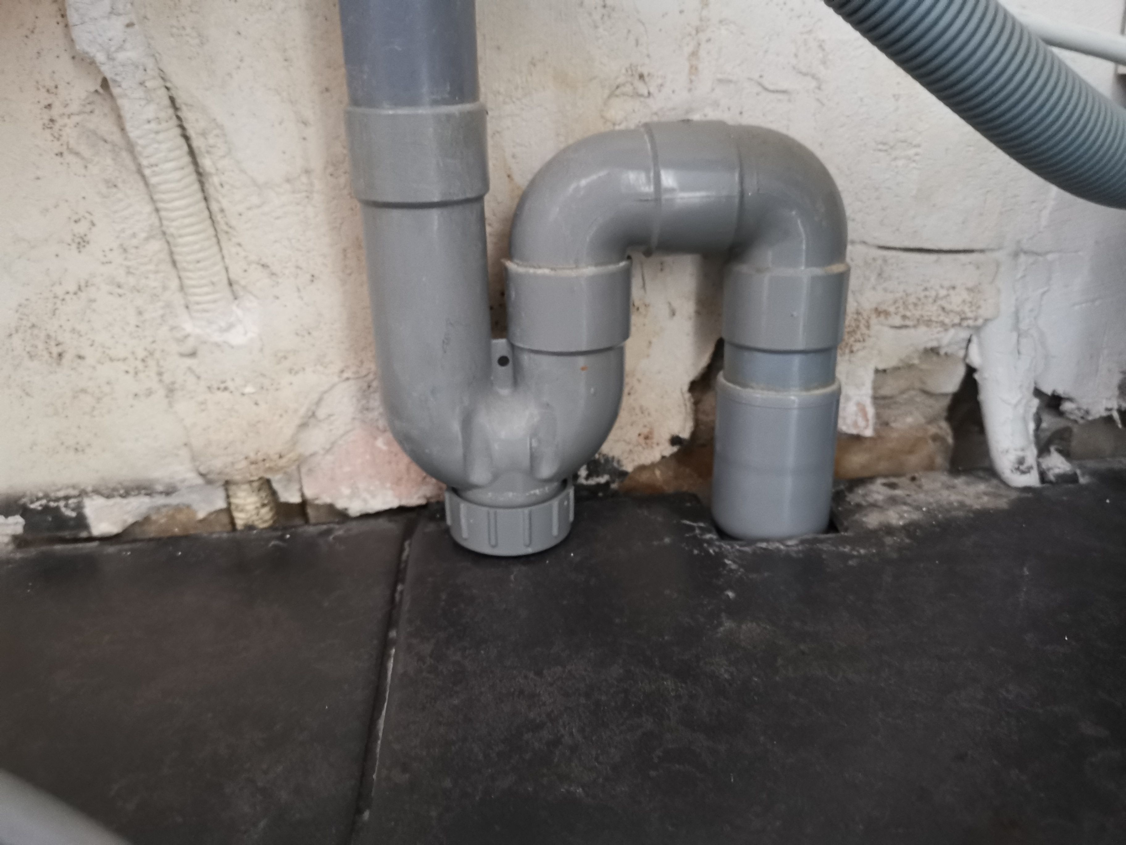 Riolering en afvoer Afvoer verstopt, Rioollucht in huis Werkspot