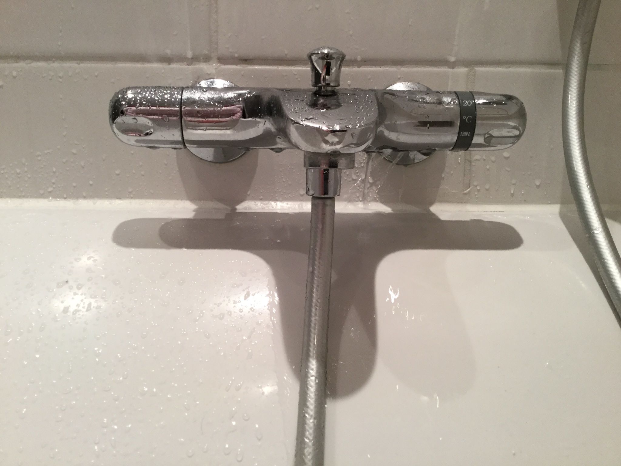 Badkamer kraan lekt op skoppeling Werkspot