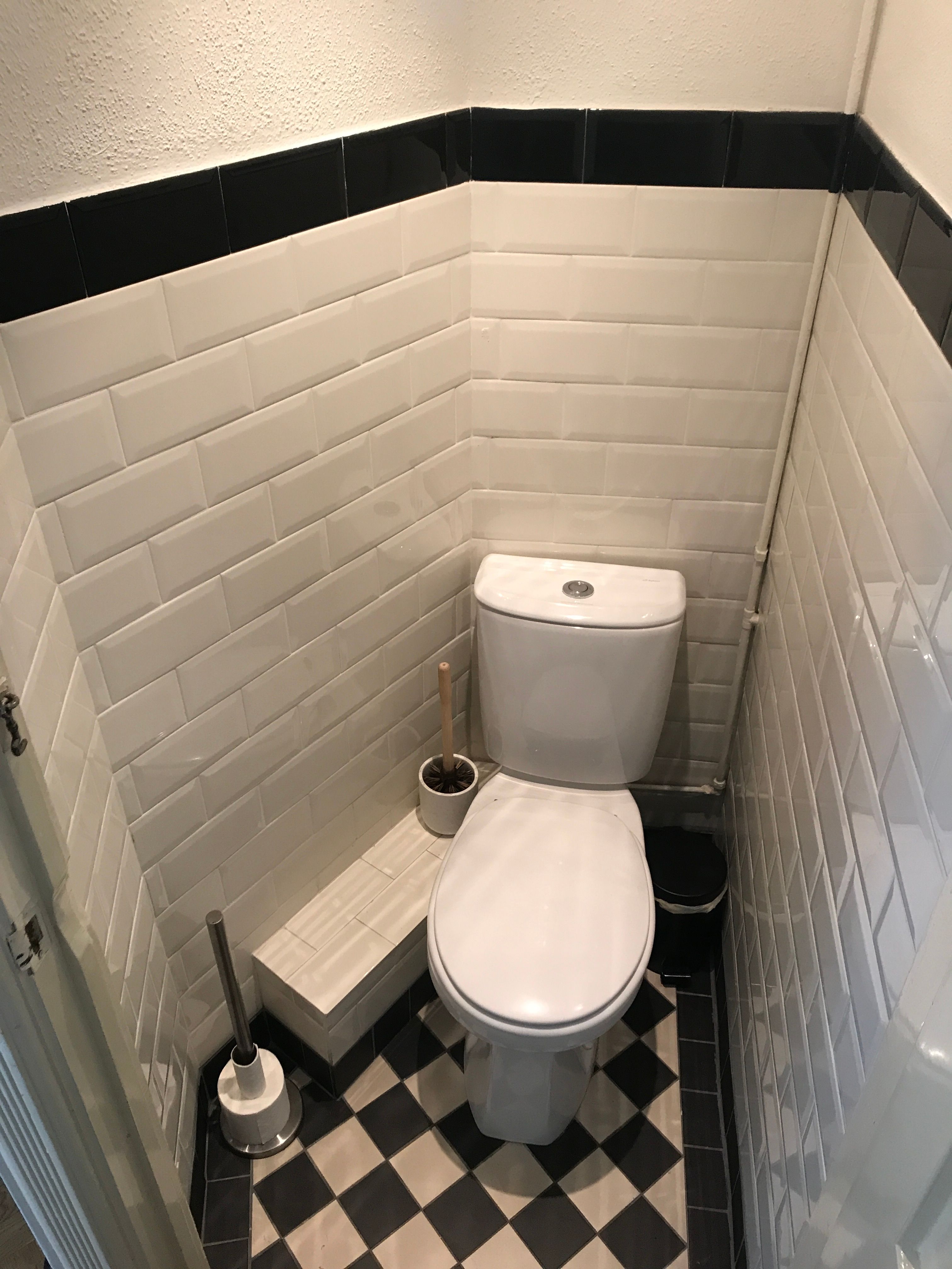 Badkamer: Wastafel toilet waterleiding leggen/wastafel installeren ...