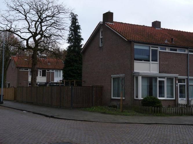 Aanbouw 2 verdiepingen zijkant woning Werkspot