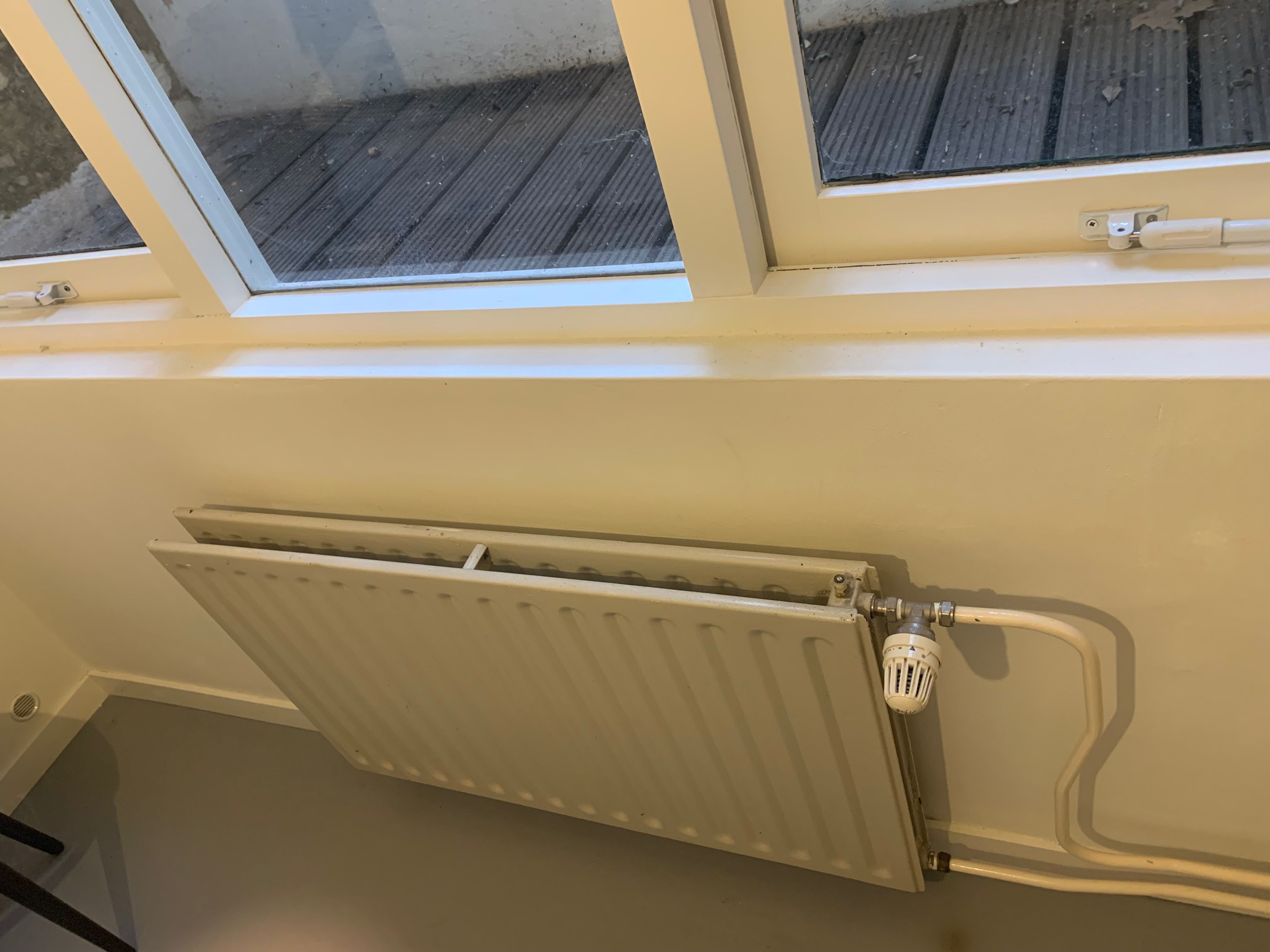 Radiatioren plaatsen of vervangen 2 radiatoren; Radiator opknappen Werkspot