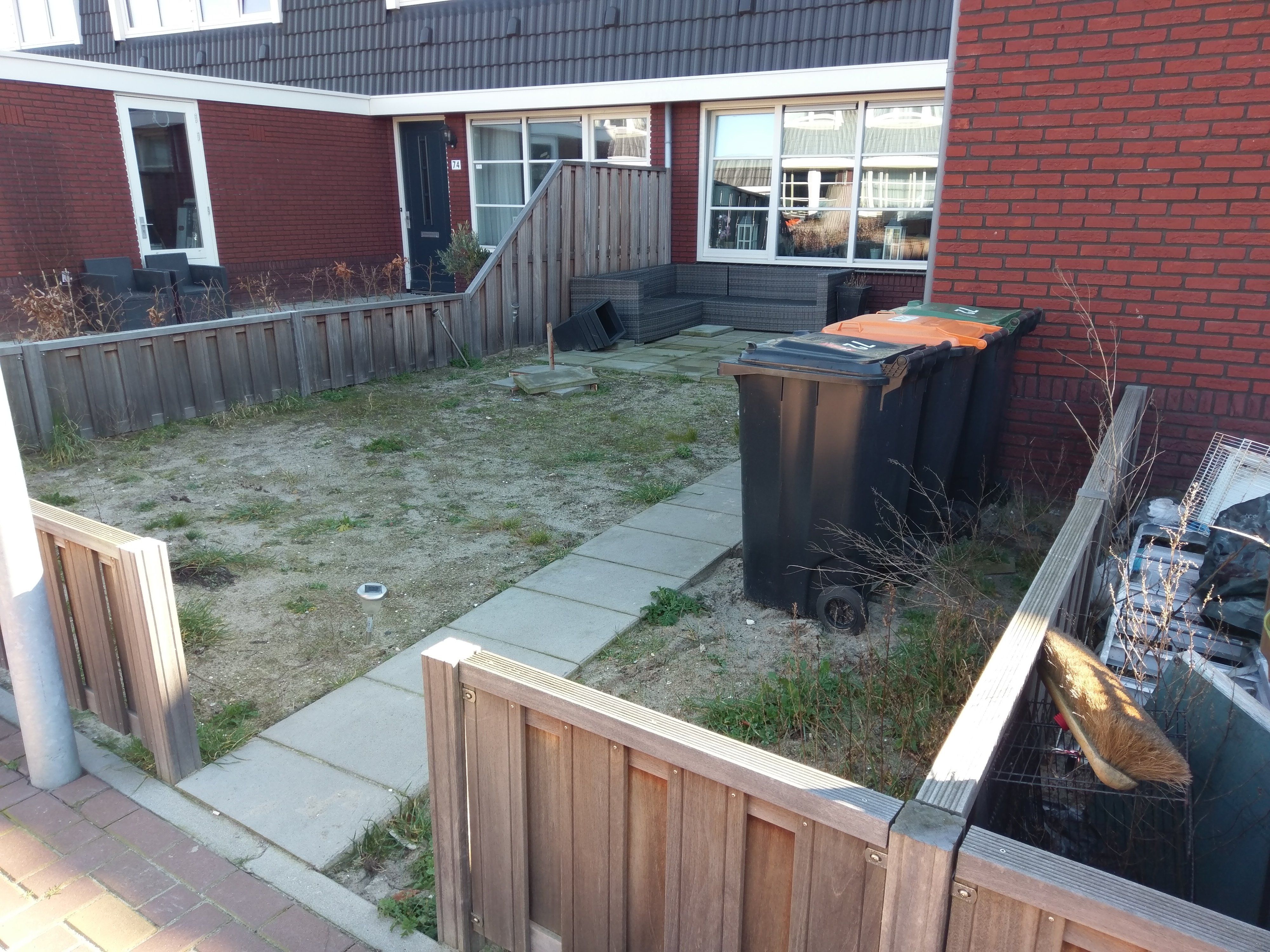 Bestrating: 54 m2; Tuin of Patio; Klinkers, Tegels, In overleg - Werkspot