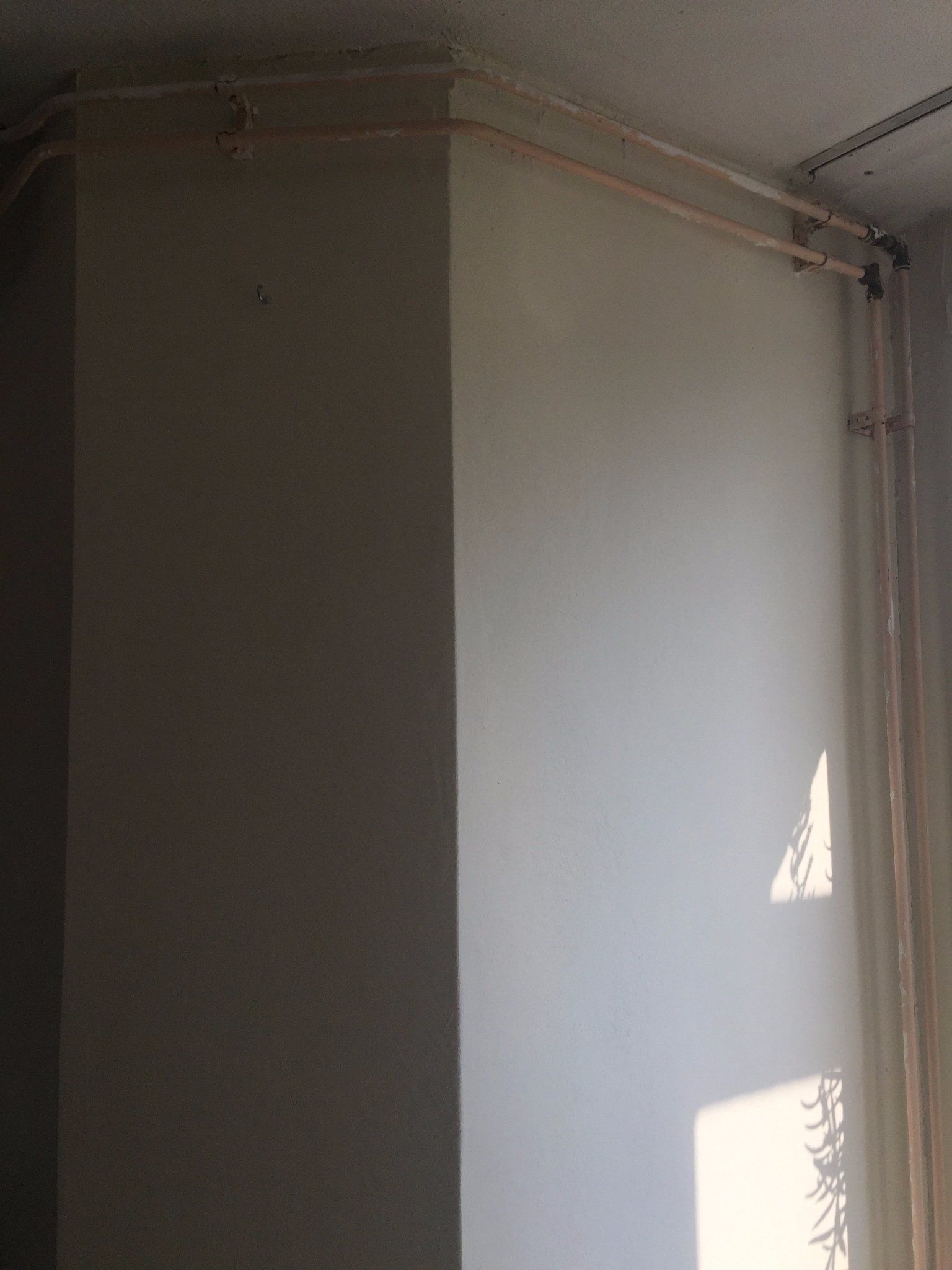 wegwerken cv leidingen in niet massieve muur aansluiten radiatoren werkspot