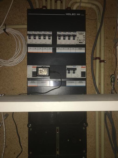 Plaatsen en aansluiten laadpaal (Tesla Wall Connector) - Werkspot