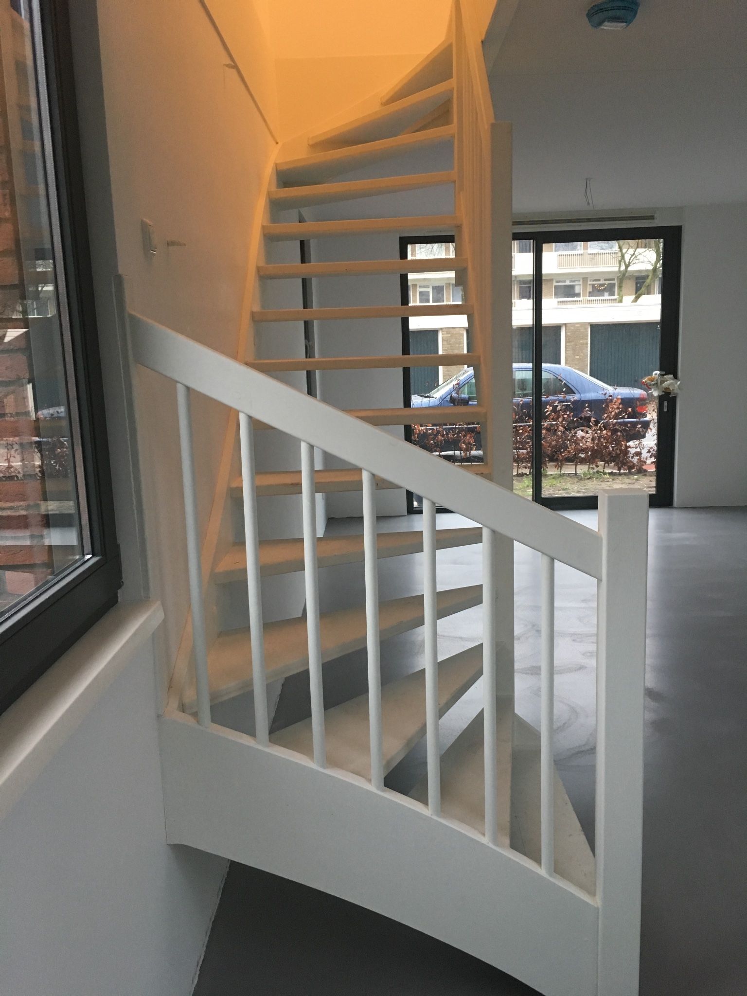 Trap schuren en verven (grondverf) Werkspot