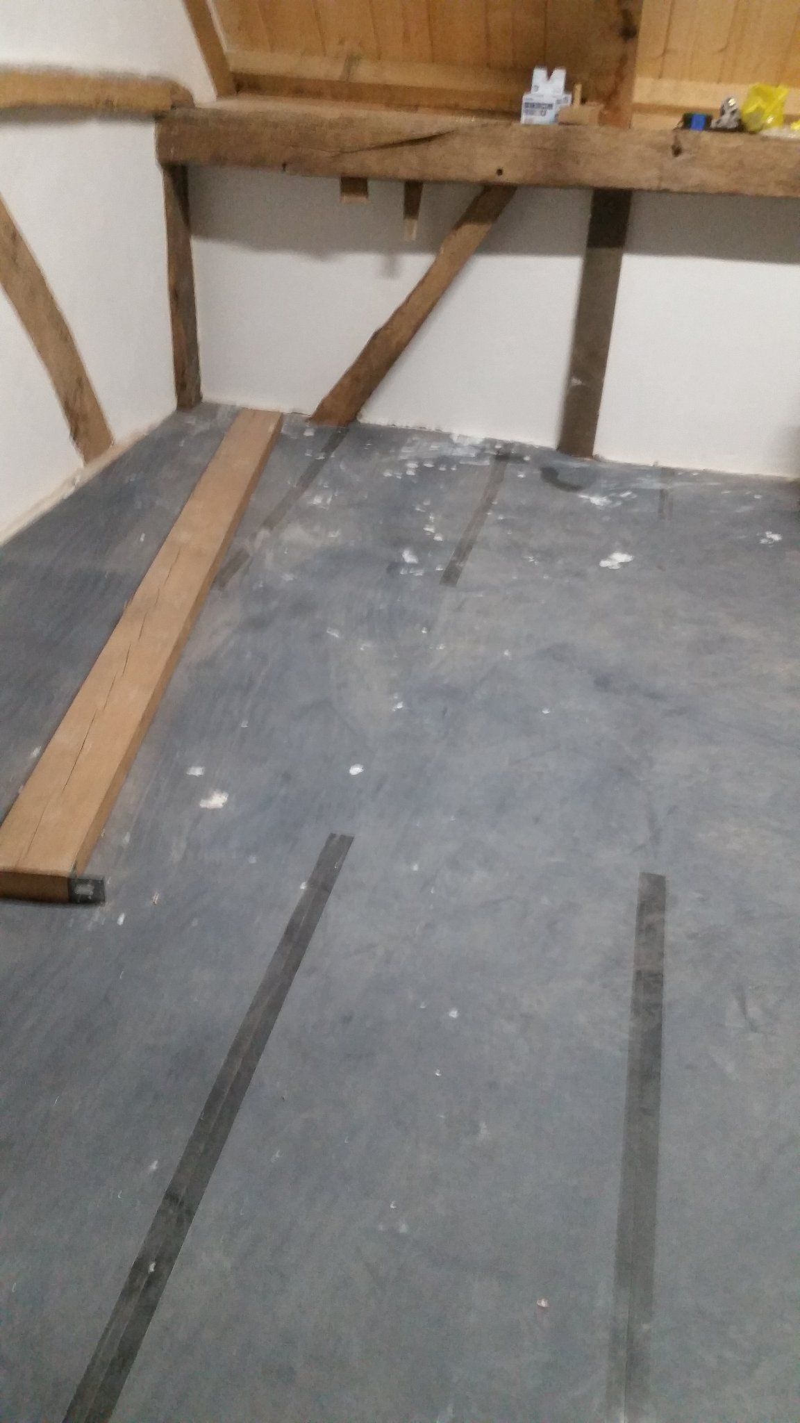 Laminaat leggen en houten grenen planken vloer leggen 150 a 200 m2 Werkspot