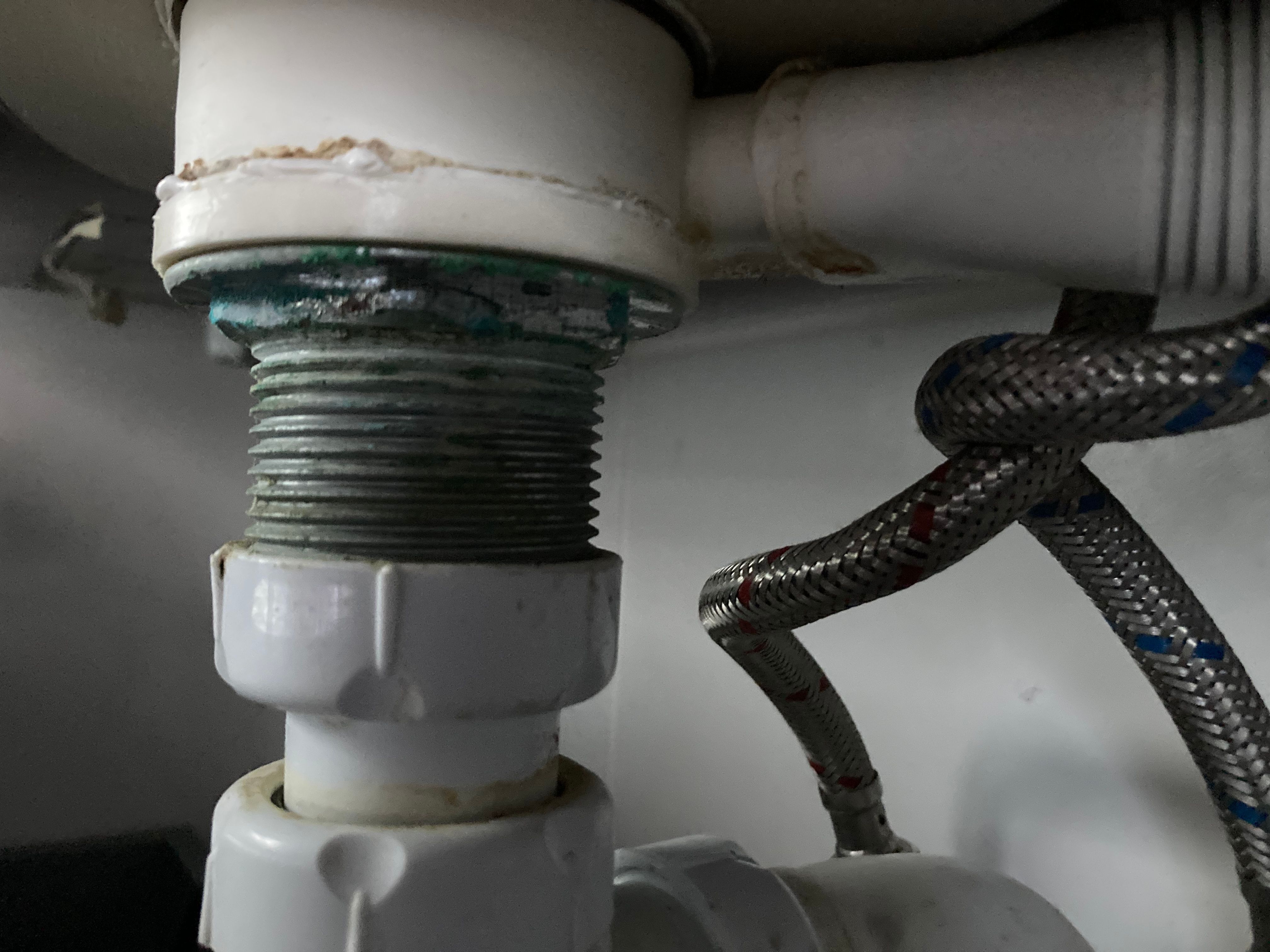 Kraan 1 kraan; Badkamer; Douchepaneel vervangen en afvoerbuis van