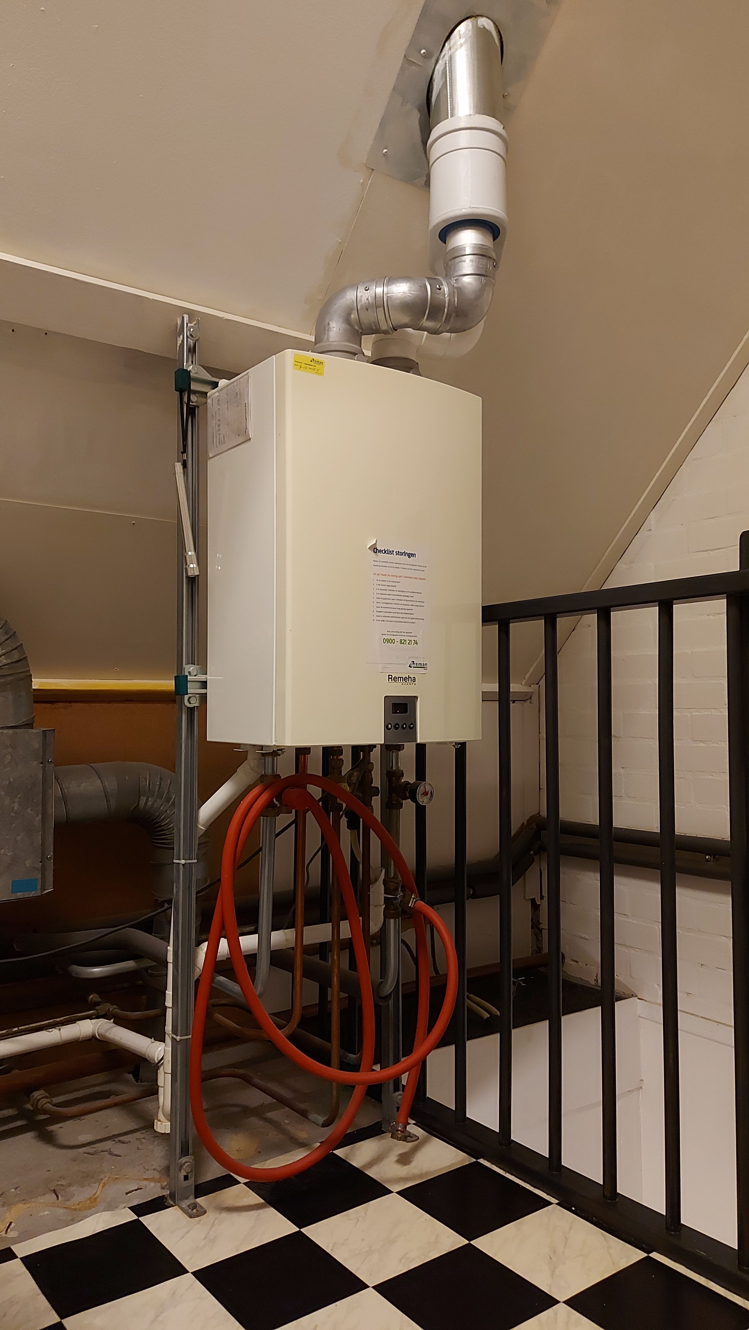 CVketel Vervangen CV, verplaatsen expansievat, ophangen 3 radiato... Werkspot